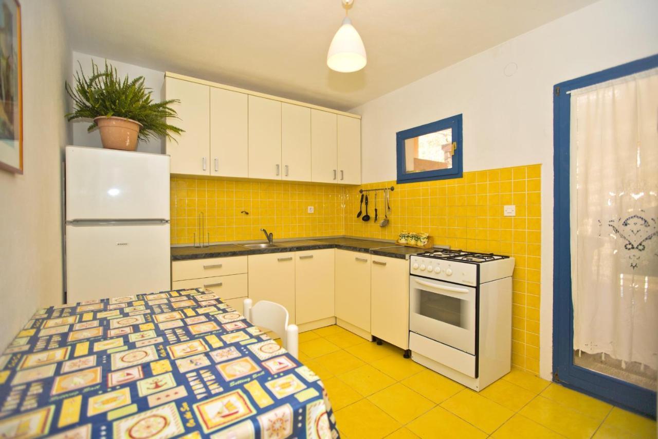 Seaside Secluded Apartments Cove Tvrdni Dolac, Hvar - 4008 Gdinj Exterior photo